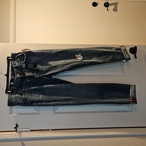 Brand new Kut from the Kloth Catherine Boyfriend cropped blue Jean size 12